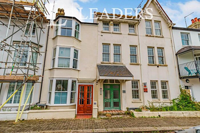 2 Bedroom Apartment To Rent In The Steyne, PO21