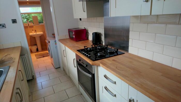 3 Bedroom Semi-Detached House To Rent In Latham Road, Coventry, CV5