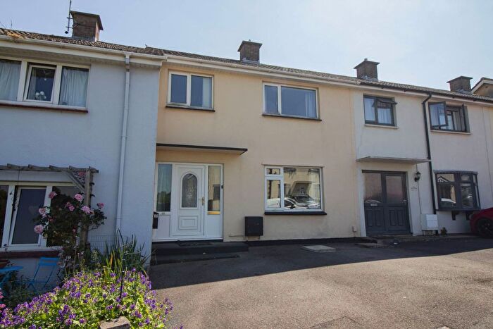 3 Bedroom Terraced House For Sale In Feltham Drive, Frome, BA11