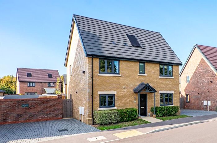 3 Bedroom Detached House For Sale In Edgelake, Sittingbourne, ME10