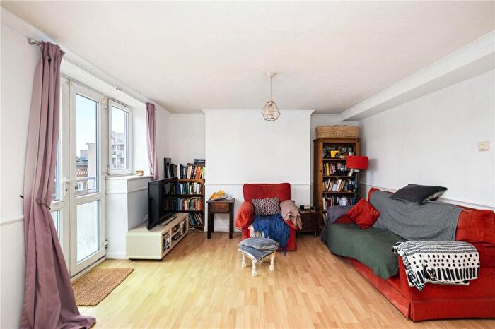 2 Bedroom Flat For Sale In Chater House, Roman Road, London, E2