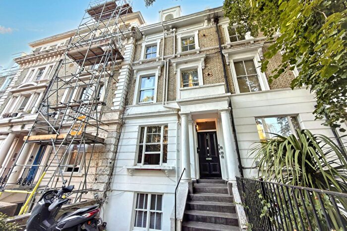 1 Bedroom Flat For Sale In Cambridge Gardens, London, W10