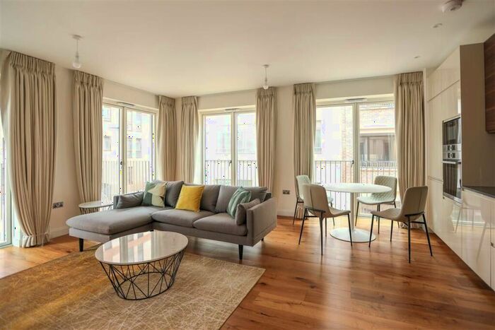 3 Bedroom Flat To Rent In Carpet Street Sugar House Island, E15