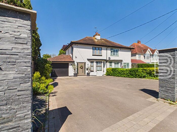 3 Bedroom Semi-Detached House For Sale In Leamington Road, Ryton On Dunsmore, CV8