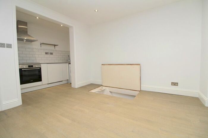 1 Bedroom Maisonette To Rent In Kidbrooke Park Road, Blackheath, SE3