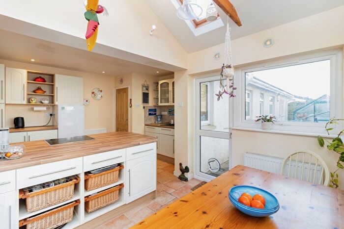 3 Bedroom Bungalow For Sale In Chollacott Close, Tavistock, Devon, PL19