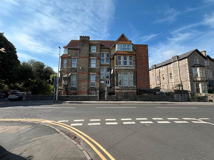 3 Bedroom Flat To Rent In Walliscote Road, Weston-Super-Mare, BS23