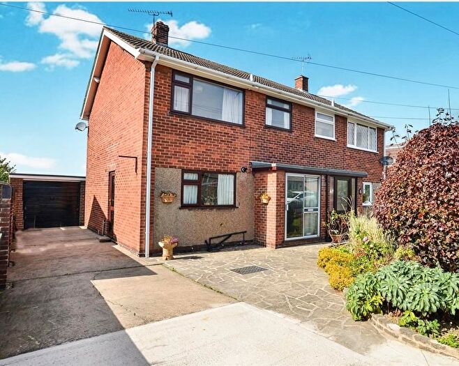 3 Bedroom Semi-Detached House To Rent In St Johns Close, Brinsley, Nottingham, NG16