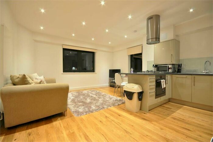 1 Bedroom Apartment To Rent In Cornerhall, Hemel Hempstead, Hertfordshire, HP3
