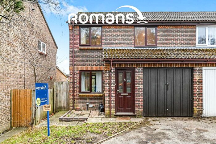 3 Bedroom End Of Terrace House To Rent In Townsend Close, Brackell, RG12