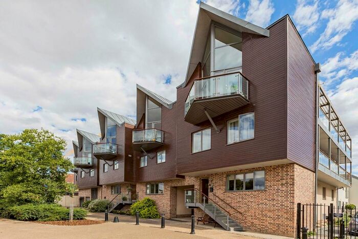 2 Bedroom Flat To Rent In Maidenhead Street, Hertford, SG14