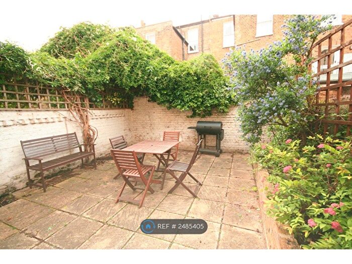 4 Bedroom Maisonette To Rent In Halford Road, London, SW6