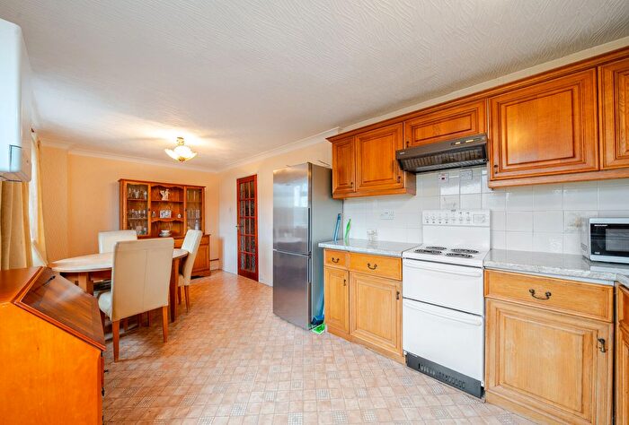 3 Bedroom Terraced House For Sale In Chigwell View, Romford, RM5