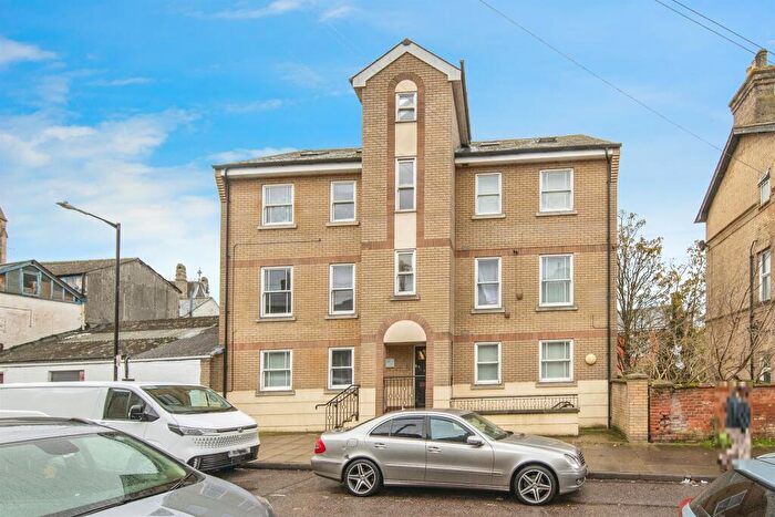2 Bedroom Flat For Sale In Clarkson Street, Ipswich, IP1