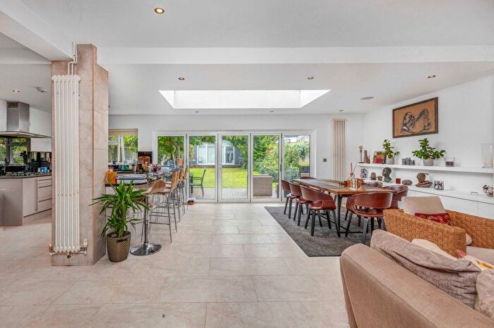 5 Bedroom Semi-detached House To Rent In Valonia Gardens, East Putney, London, SW18