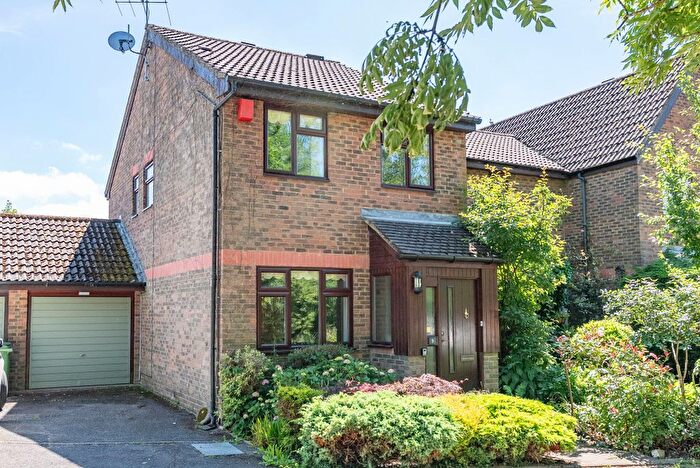 3 Bedroom End Of Terrace House For Sale In Lake View, North Holmwood, RH5