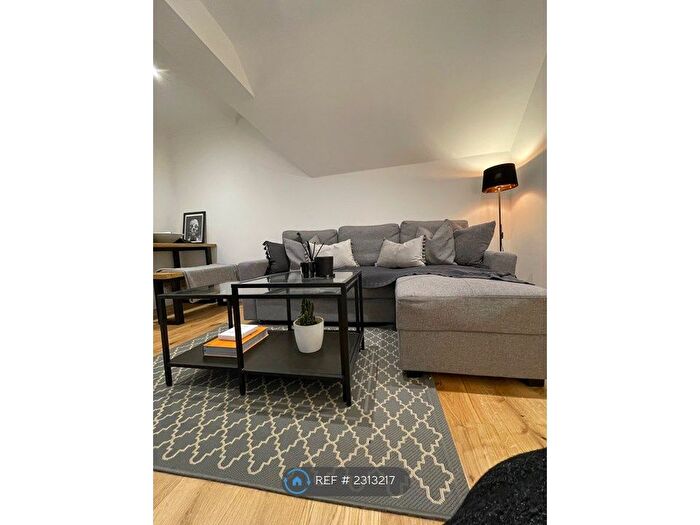 1 Bedroom Flat To Rent In Chequer Street, St Albans, AL1