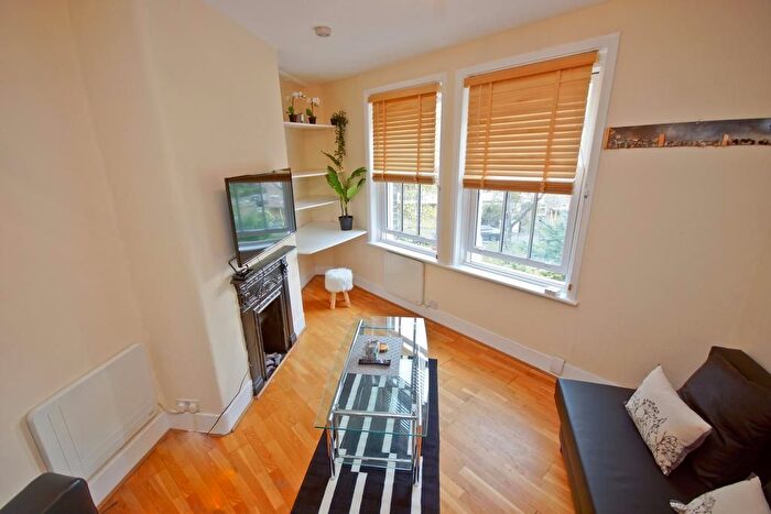 1 Bedroom Flat To Rent In Webber Street, Southwark, SE1