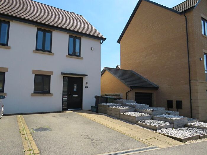 2 Bedroom Property To Rent In Kesteven Way, Corby, NN18