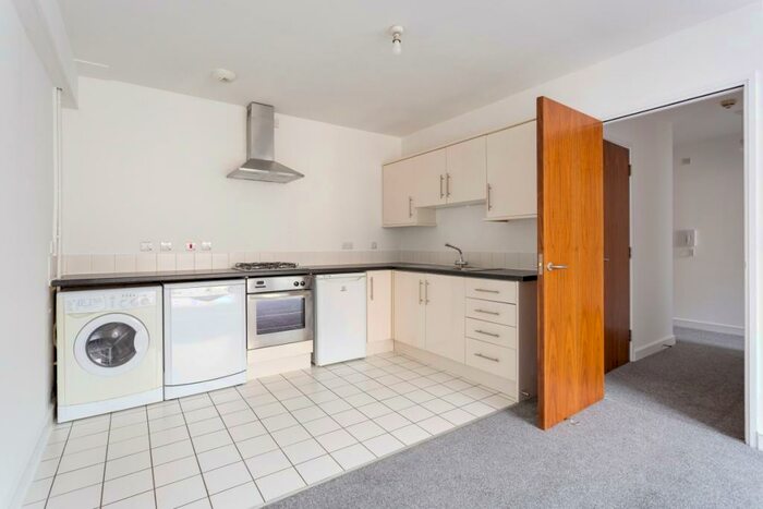 1 Bedroom Flat To Rent In Henrietta Street Cheltenham, GL50