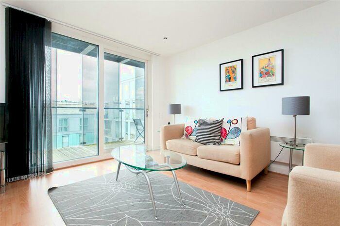 1 Bedroom Flat To Rent In Horse Shoe Court, Brewhouse Yard, Islington, London, EC1V