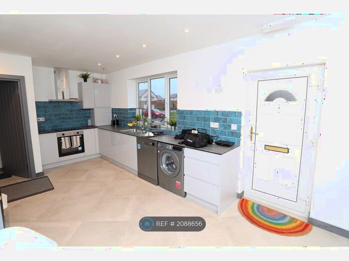 Studio To Rent In Thames Road, Walsall, WS3