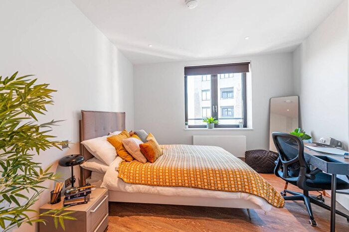 2 Bedroom Flat To Rent In Uncle Wembley, Wembley, HA9