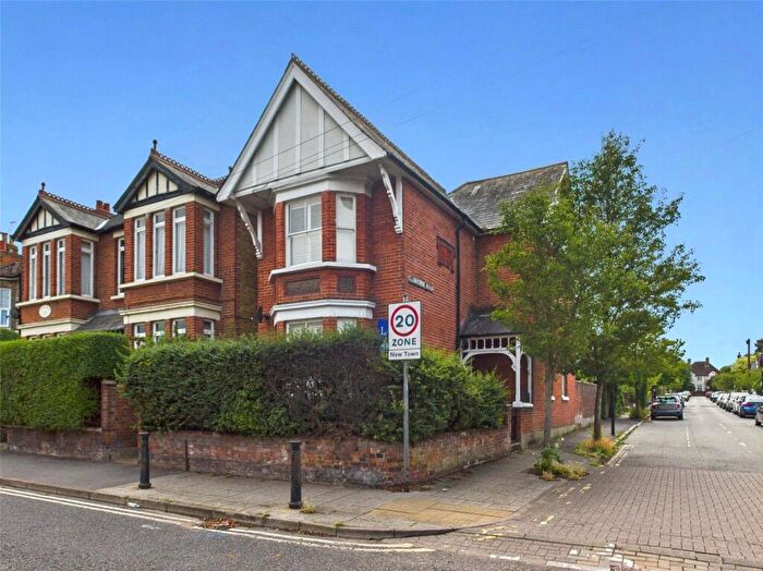 3 Bedroom Detached House For Sale In Gladstone Road, Colchester, CO1
