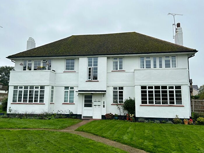 2 Bedroom Flat To Rent In Dax Court, Lower Sunbury, TW16