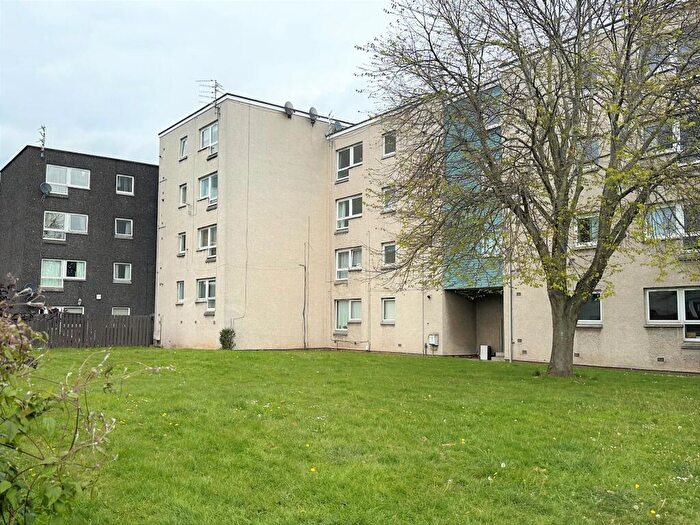 2 Bedroom Flat To Rent In Craigie Drive, Dundee, DD4