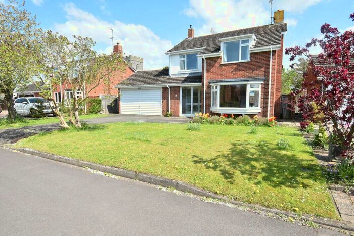 4 Bedroom Detached House For Sale In Abbots Court Drive, Twyning, Tewkesbury, GL20