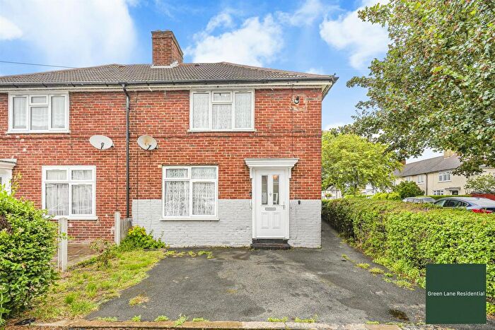 3 Bedroom Property For Sale In Alibon Road, Dagenham, RM10