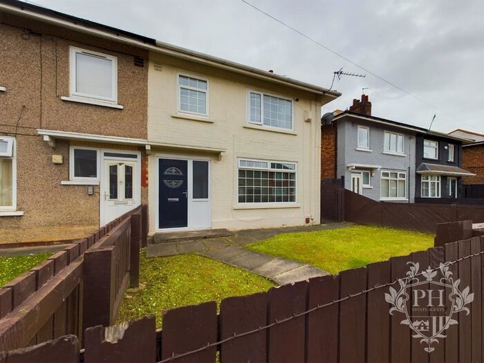 3 Bedroom End Of Terrace House For Sale In Kedward Avenue, Middlesbrough, TS3