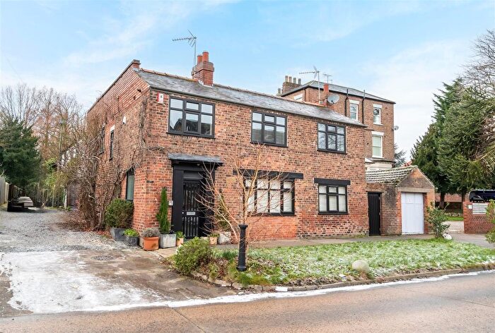 2 Bedroom Flat To Rent In New Lane, Holgate, York, YO24