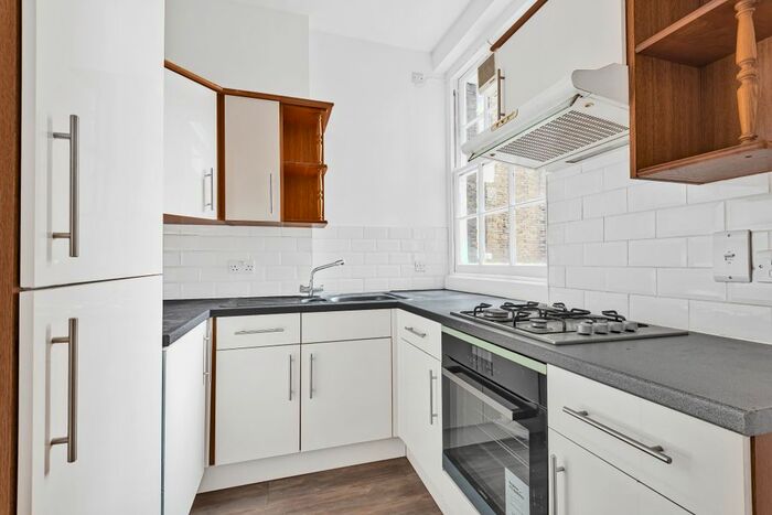 2 Bedroom Flat To Rent In The Cut, London, SE1