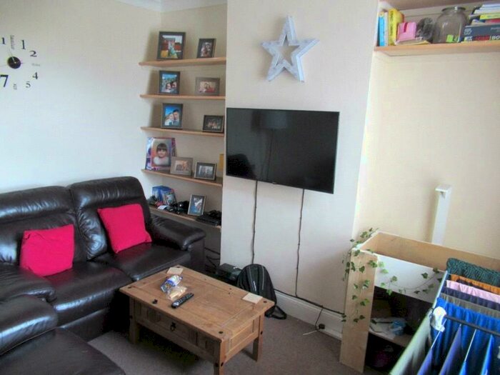 1 Bedroom Apartment To Rent In Newtown, Trowbridge, BA14