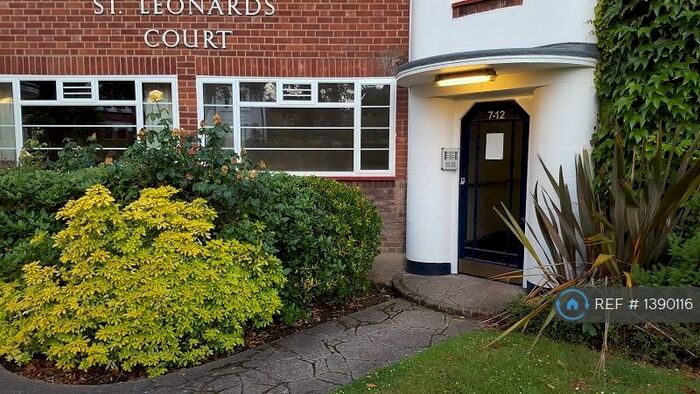 2 Bedroom Flat To Rent In St. Leonards Court, London, SW14