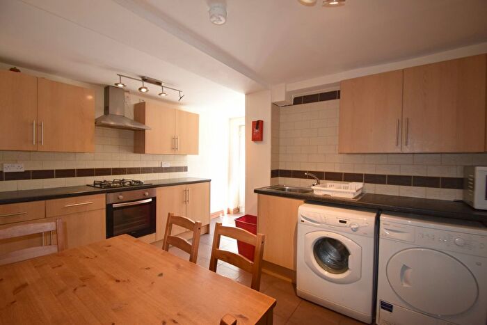 6 Bedroom Terraced House To Rent In Treherbert Street, Cathays, CF24