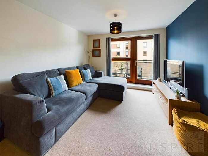 2 Bedroom Flat For Sale In Commonwealth Drive, Howlands Court, RH10
