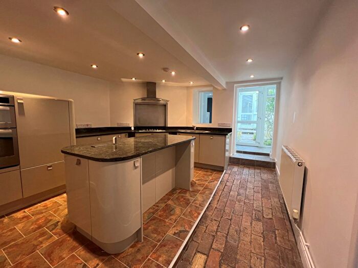 3 Bedroom Property To Rent In Newton Abbot, TQ13