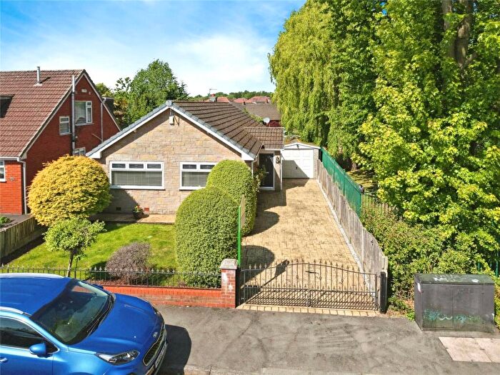 3 Bedroom Bungalow For Sale In Parr Fold Avenue, Worsley, Manchester, Greater Manchester, M28