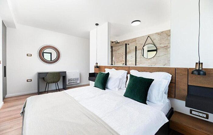 1 Bedroom Apartment For Sale In Curtain Road, Shoreditch, EC2A