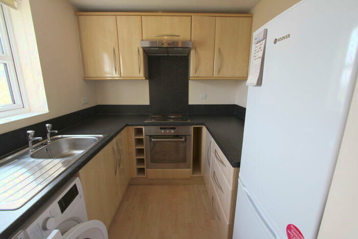 1 Bedroom Apartment To Rent In Chandos Close, Banbury, Oxon, OX16