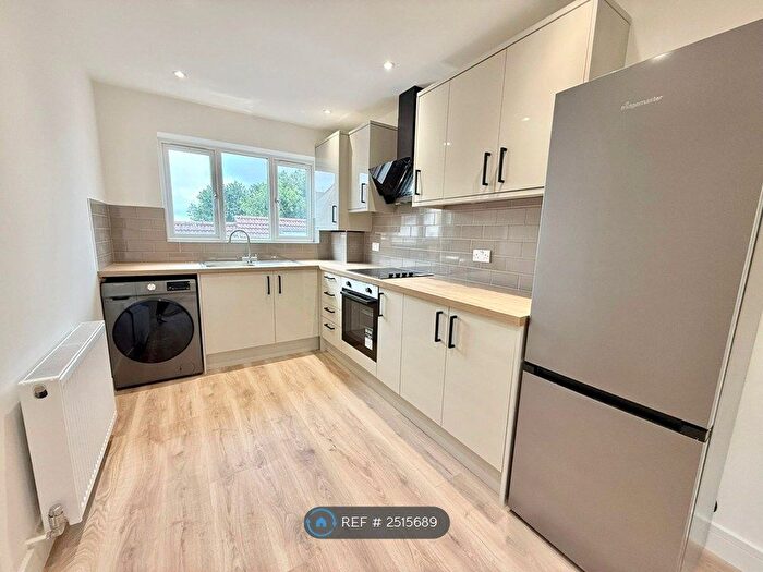 1 Bedroom Flat To Rent In Manor Road, Chigwell, IG7