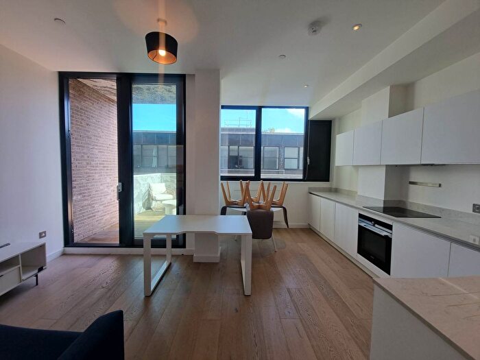 Studio To Rent In Hill House, Archway, N19