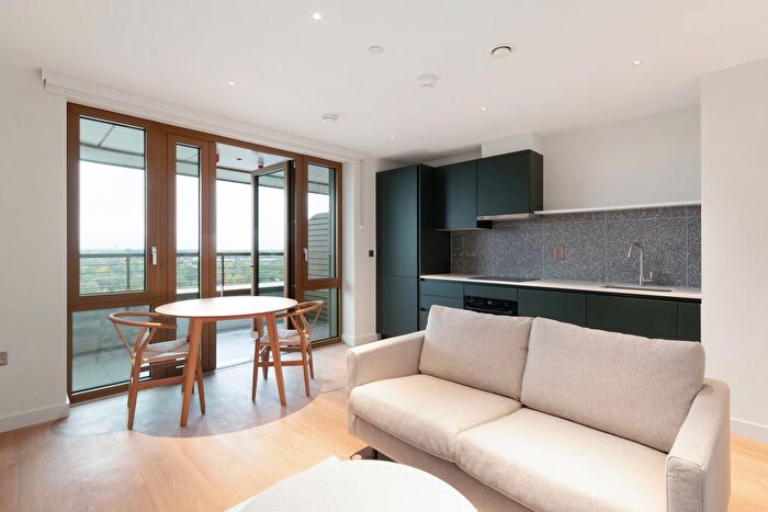 Studio To Rent In The Wiltern, Dawlish Avenue East, Perivale, UB6