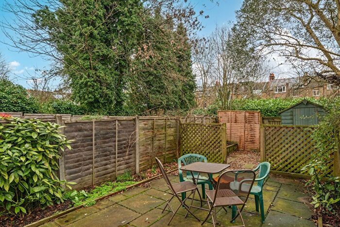 1 Bedroom Flat For Sale In Colney Hatch Lane, Muswell Hill, N10