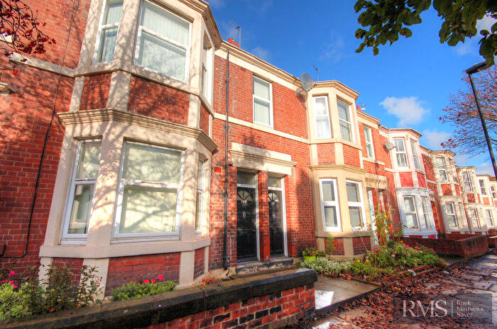 3 Bedroom Flat For Sale In Helmsley Road, Newcastle Upon Tyne, NE2