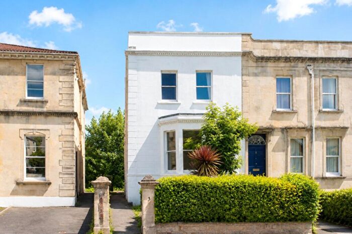 2 Bedroom Apartment To Rent In Greenway Road, Redland, Bristol, BS6