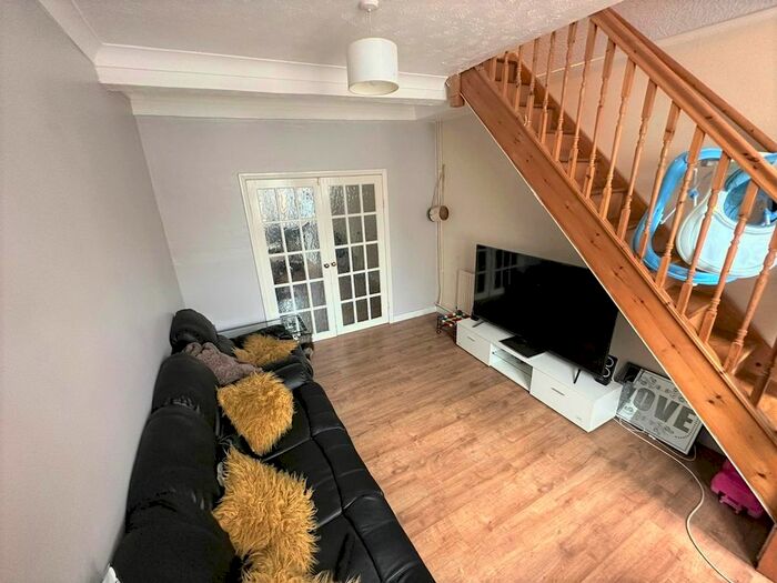 2 Bedroom Terraced House To Rent In Bowling Street, Mansfield, NG18